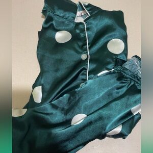 ‼️NEW SILKY PJS‼️